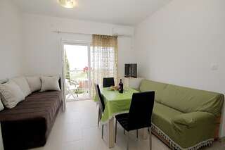 Апартаменты Apartments Residence Dj Петровац Апартаменты с видом на море-4