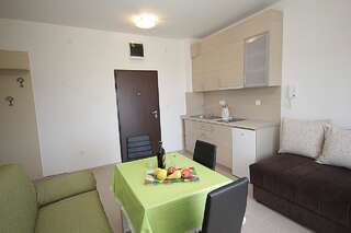 Апартаменты Apartments Residence Dj Петровац Апартаменты с видом на море-9
