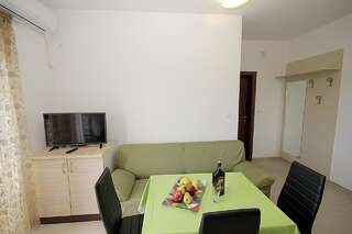 Апартаменты Apartments Residence Dj Петровац Апартаменты с видом на море-12